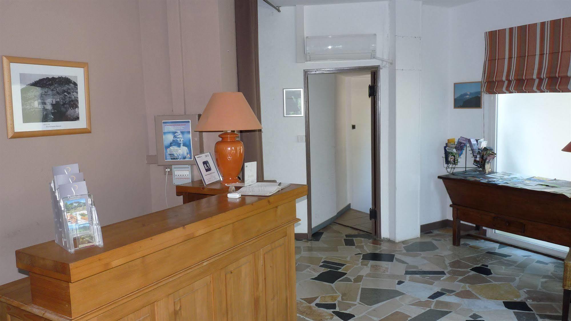 Propiac Logis Hotel Restaurant Le Plantevin מראה חיצוני תמונה
